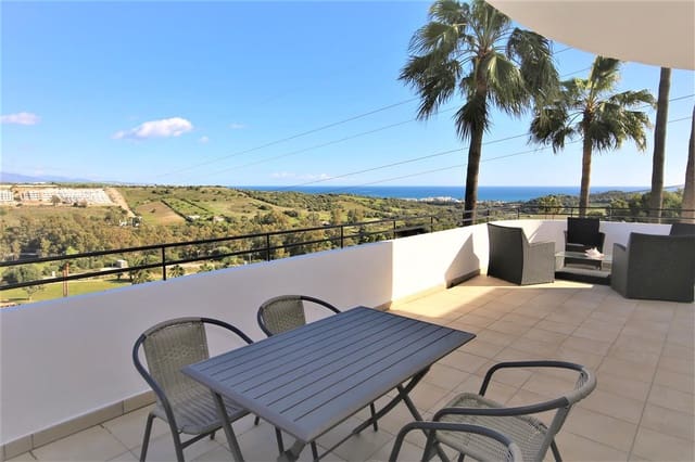 Penthouse de 2 chambres à louer à Estepona avec piscine - 1 200 € (Ref: 8414857)