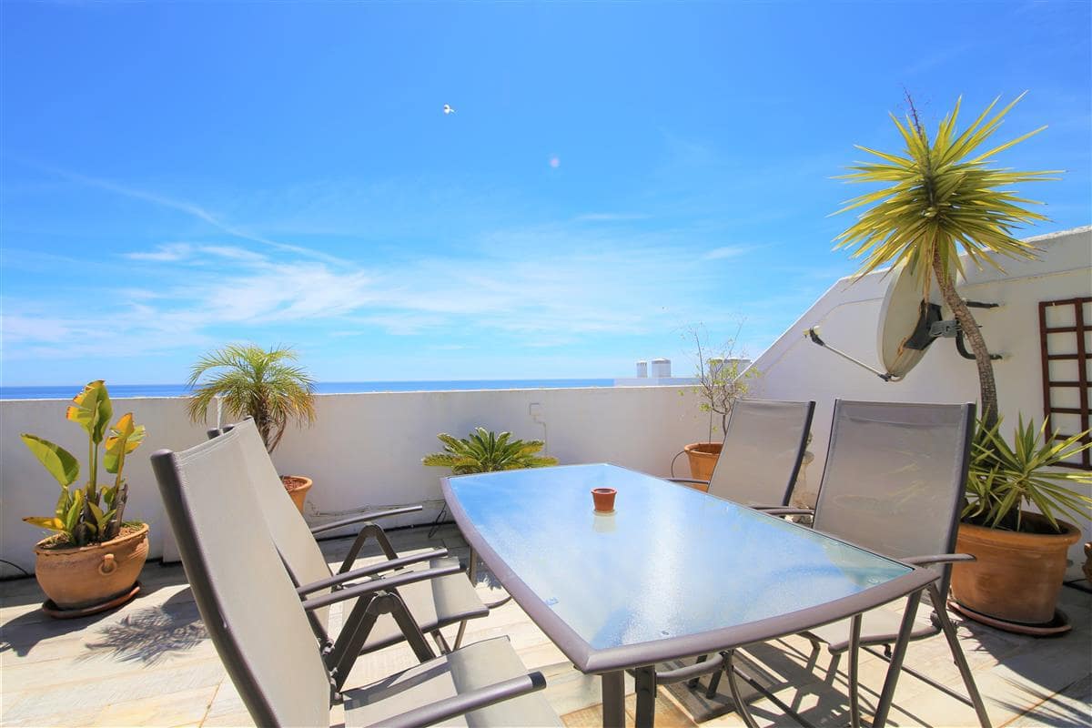 2 Zimmer Penthouse zu verkaufen in Estepona mit Pool Garage - 695.000 € (Ref: 8604471)