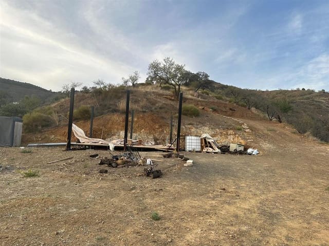 Landgrundstück zu verkaufen in Málaga Stadt - 139.900 € (Ref: 8835379)