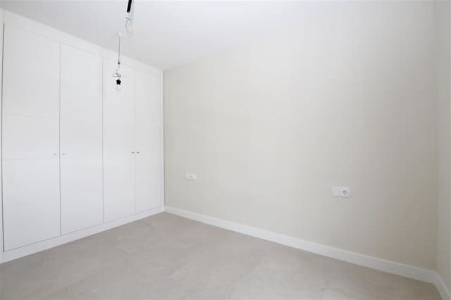 1 sypialnia Penthouse na sprzedaż w Estepona z basenem - 325 000 € (Ref: 9153008)