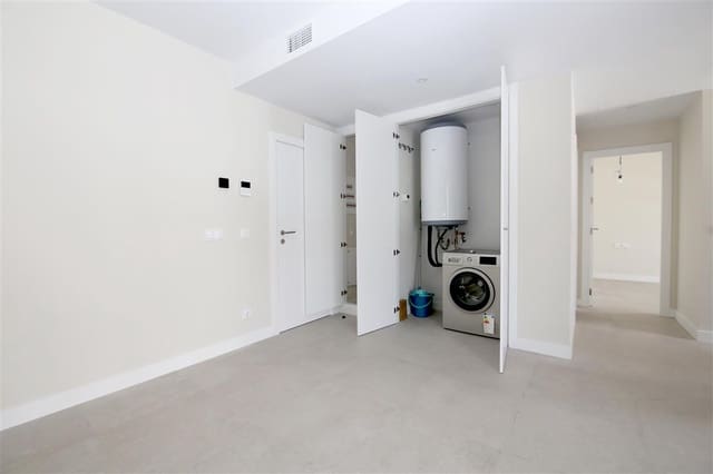 1 sypialnia Penthouse na sprzedaż w Estepona z basenem - 325 000 € (Ref: 9153008)