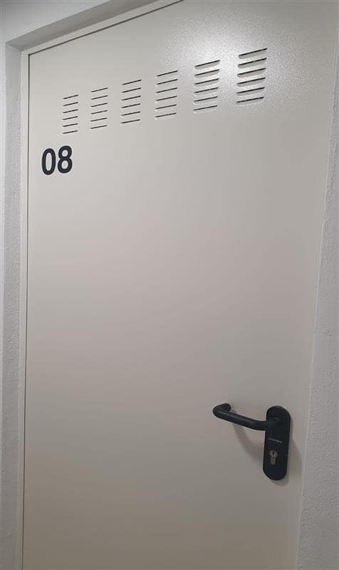 1 chambre Penthouse à vendre à Estepona avec piscine - 325 000 € (Ref: 9153008)