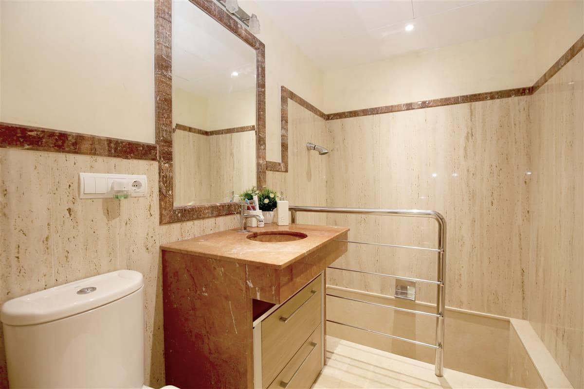 3 soveværelse Byhus til leje i Estepona med swimmingpool - € 3.000 (Ref: 9191587)