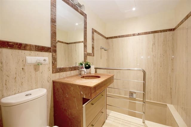 3 sypialnia Dom do wynajęcia w Estepona z basenem - 3 000 € (Ref: 9191587)