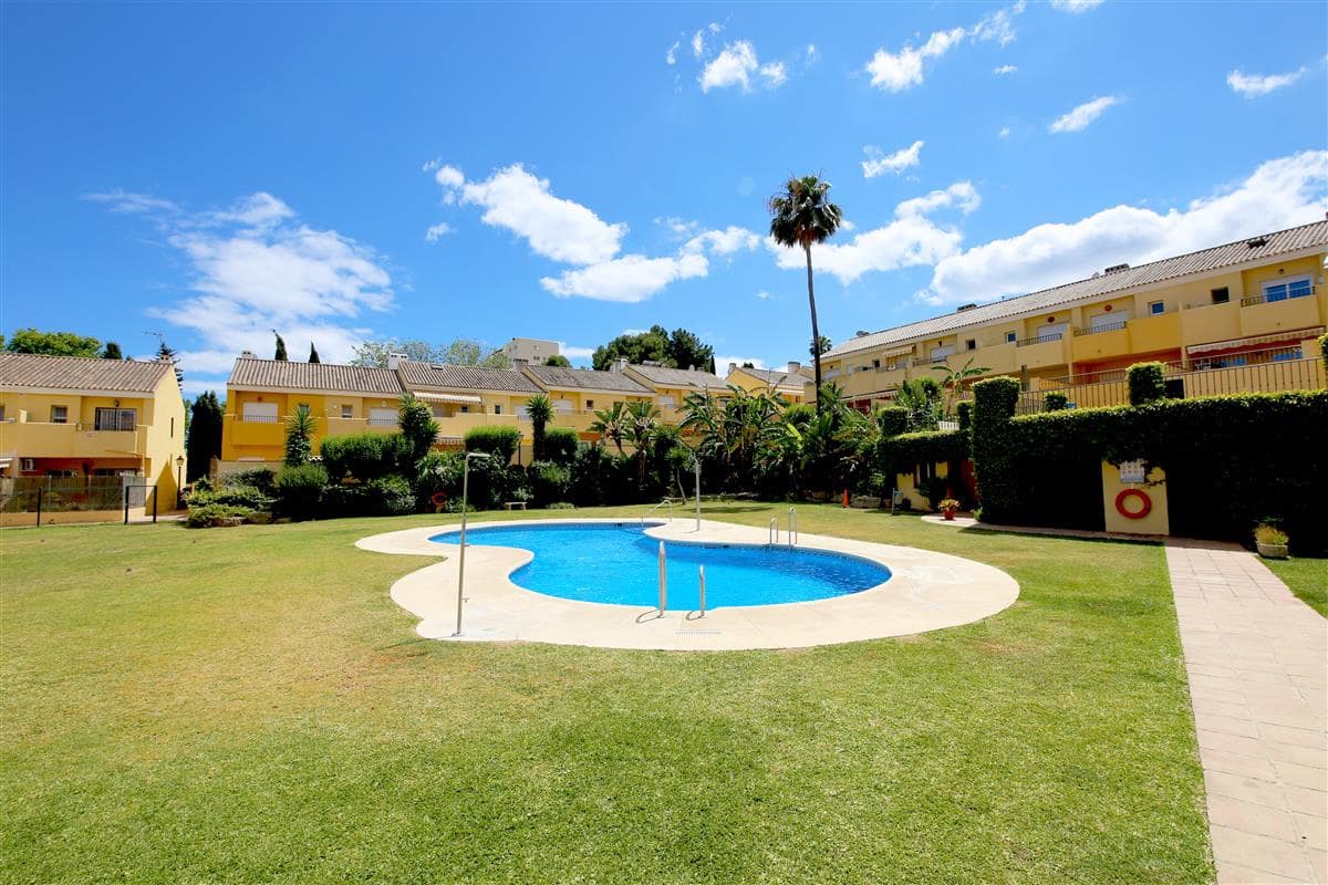 3 slaapkamer Huis te koop in Estepona met zwembad - € 365.000 (Ref: 9343574)