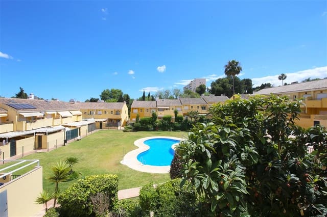 3 bedroom Townhouse for sale in Estepona with pool - € 365,000 (Ref: 9343574)