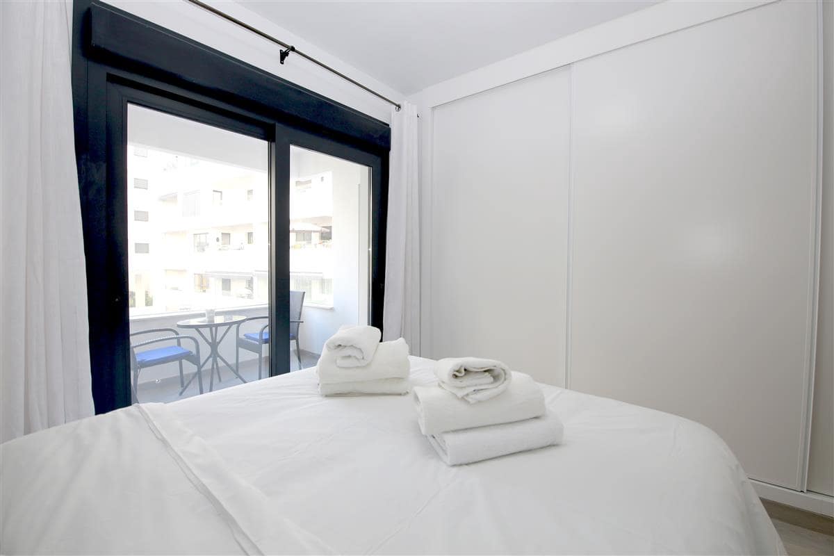 2 soverom Leilighet til salgs i Estepona med svømmebasseng garasje - € 380 000 (Ref: 9547080)