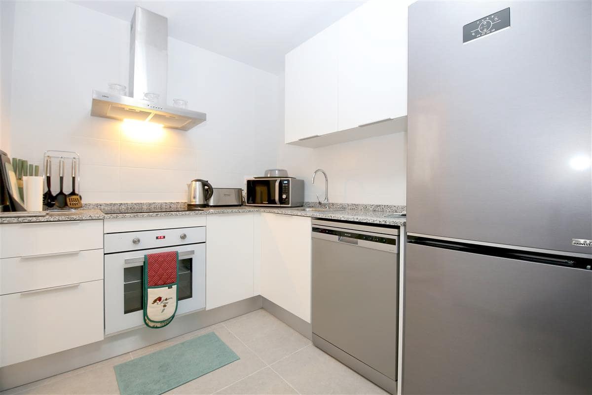 2 soverom Leilighet til salgs i Estepona med svømmebasseng garasje - € 380 000 (Ref: 9547080)