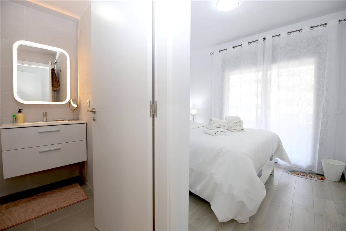 2 soverom Leilighet til salgs i Estepona med svømmebasseng garasje - € 380 000 (Ref: 9547080)