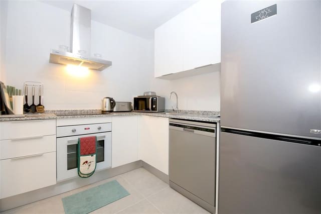 2 soverom Leilighet til salgs i Estepona med svømmebasseng garasje - € 380 000 (Ref: 9547080)