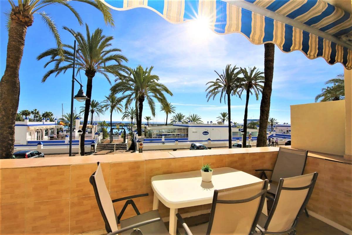 2 makuuhuone Asunto myytävänä paikassa Estepona mukana uima-altaan - 449 000 € (Ref: 9716595)