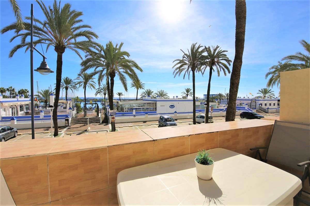 2 makuuhuone Asunto myytävänä paikassa Estepona mukana uima-altaan - 449 000 € (Ref: 9716595)