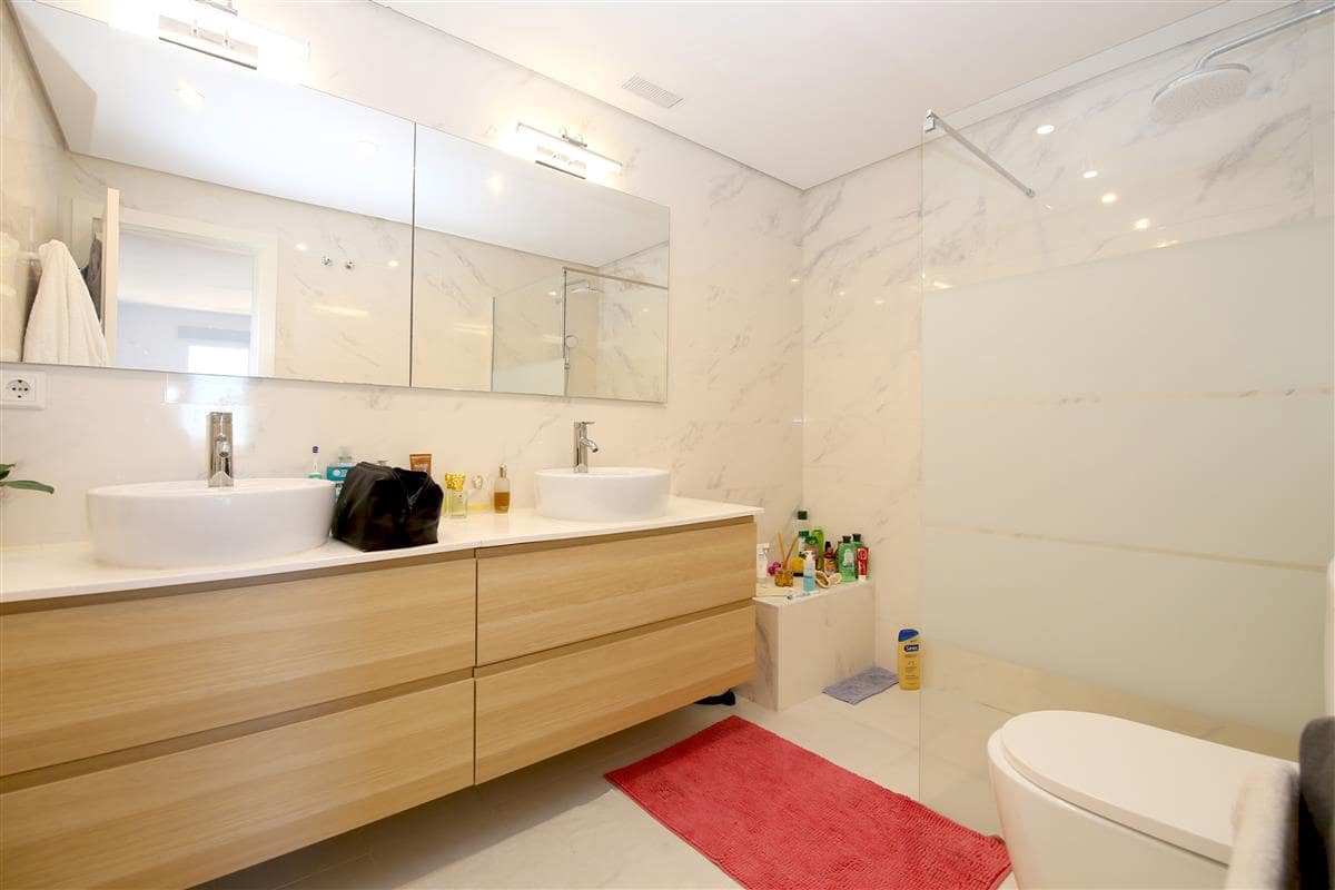 2 Zimmer Wohnung zu verkaufen in Estepona mit Pool - 524.900 € (Ref: 9807385)
