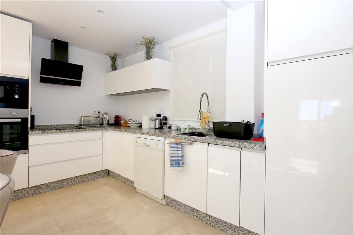 2 Zimmer Wohnung zu verkaufen in Estepona mit Pool - 524.900 € (Ref: 9807385)