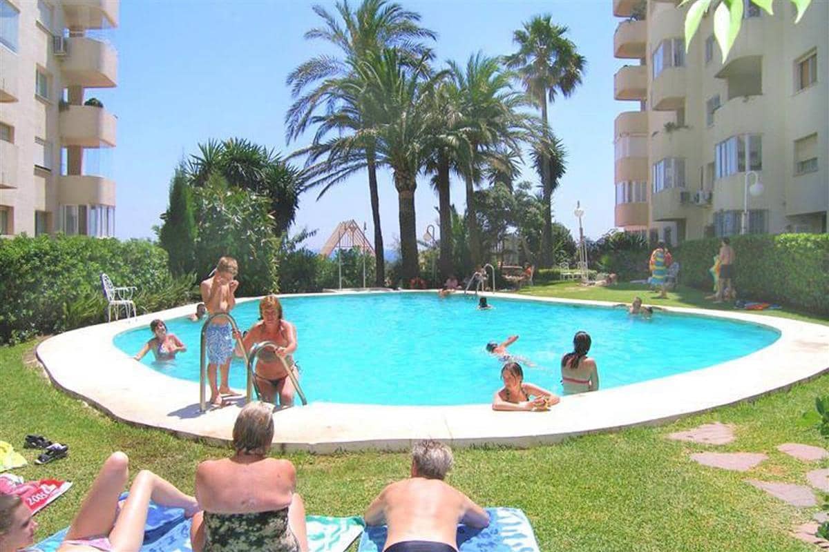 2 Zimmer Wohnung zu verkaufen in Estepona mit Pool - 524.900 € (Ref: 9807385)