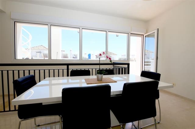 2 soverom Penthouse til salgs i Estepona med svømmebasseng garasje - € 299 950 (Ref: 9848056)