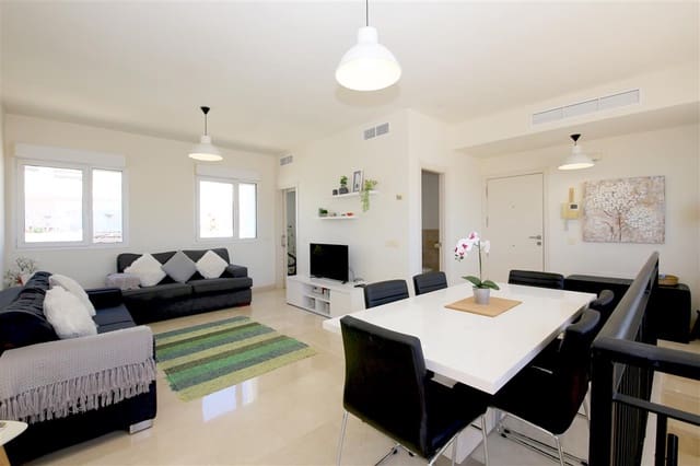 2 soverom Penthouse til salgs i Estepona med svømmebasseng garasje - € 299 950 (Ref: 9848056)
