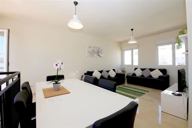 2 soverom Penthouse til salgs i Estepona med svømmebasseng garasje - € 299 950 (Ref: 9848056)