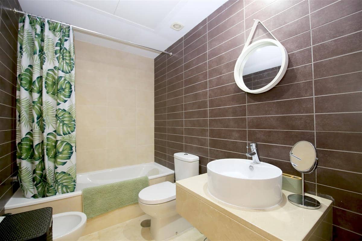 2 soverom Penthouse til salgs i Estepona med svømmebasseng garasje - € 299 950 (Ref: 9848056)