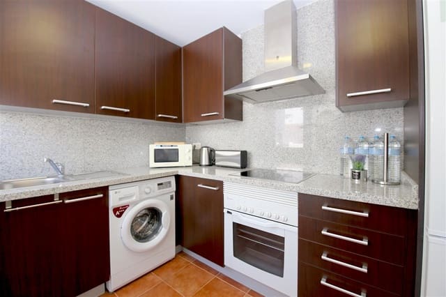 2 soverom Penthouse til salgs i Estepona med svømmebasseng garasje - € 299 950 (Ref: 9848056)