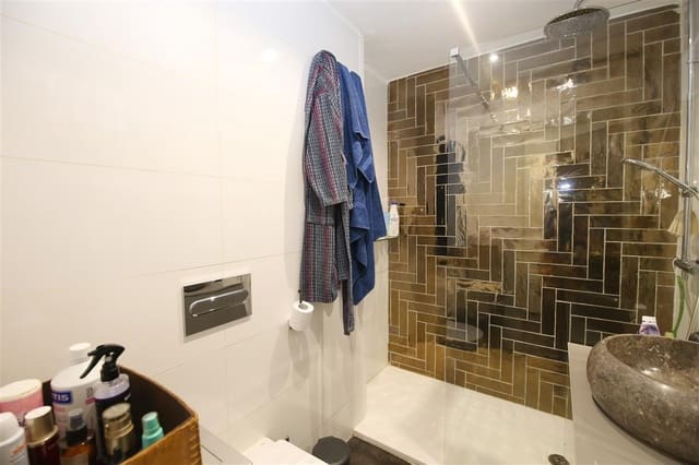 1 makuuhuone Asunto myytävänä paikassa Estepona - 215 000 € (Ref: 9909020)
