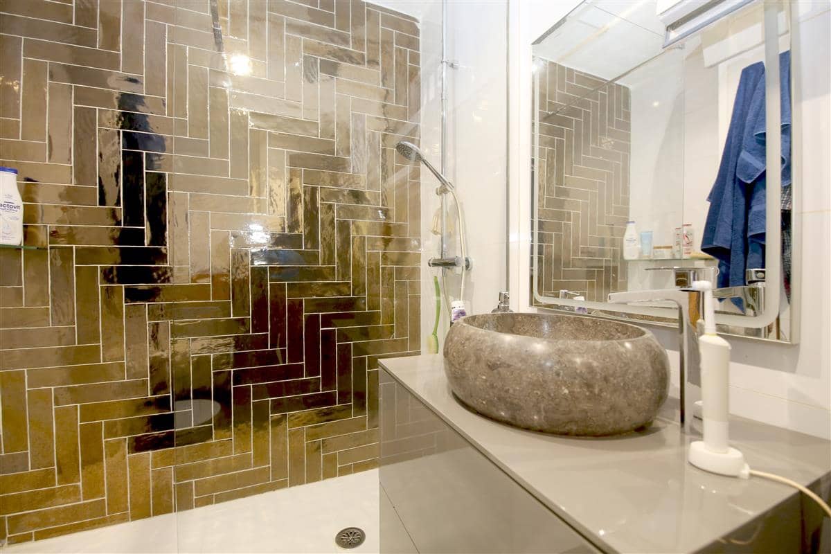 1 makuuhuone Asunto myytävänä paikassa Estepona - 215 000 € (Ref: 9909020)