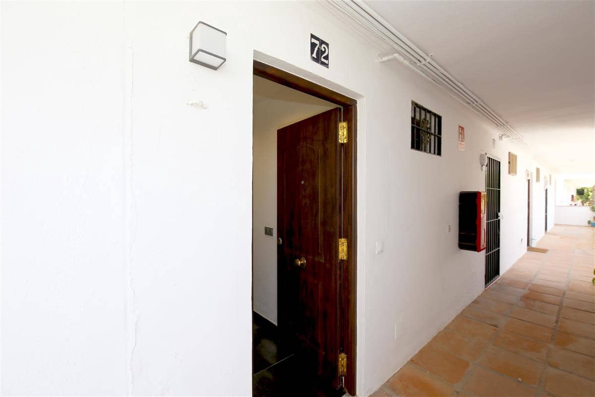 1 makuuhuone Asunto myytävänä paikassa Estepona - 215 000 € (Ref: 9909020)