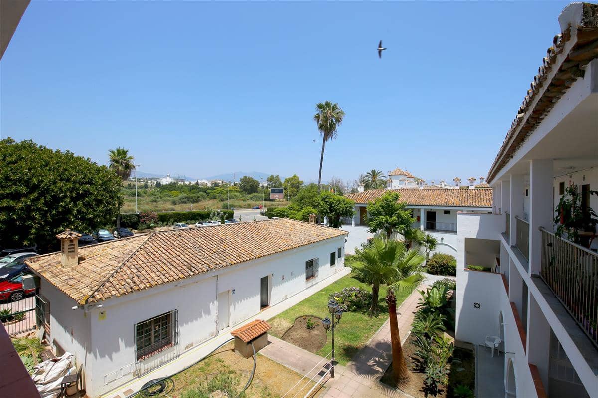 1 makuuhuone Asunto myytävänä paikassa Estepona - 215 000 € (Ref: 9909020)