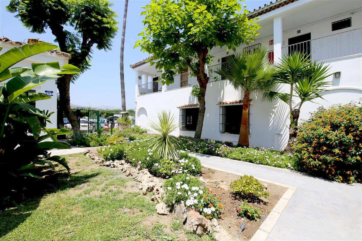 1 makuuhuone Asunto myytävänä paikassa Estepona - 215 000 € (Ref: 9909020)