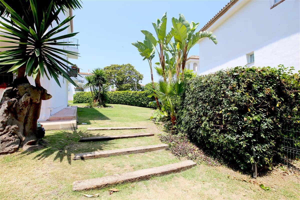 1 makuuhuone Asunto myytävänä paikassa Estepona - 215 000 € (Ref: 9909020)