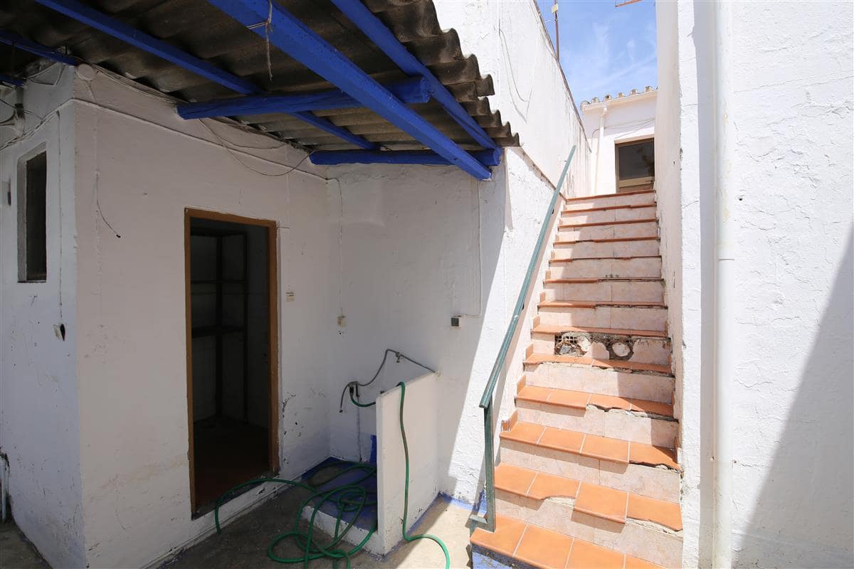 9 slaapkamer Huis te koop in Estepona met garage - € 690.000 (Ref: 9922819)