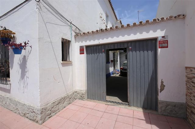 9 slaapkamer Huis te koop in Estepona met garage - € 690.000 (Ref: 9922819)