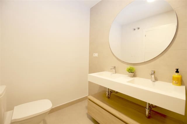 2 makuuhuone Asunto vuokrattavana paikassa Estepona - 2 200 € (Ref: 9950715)