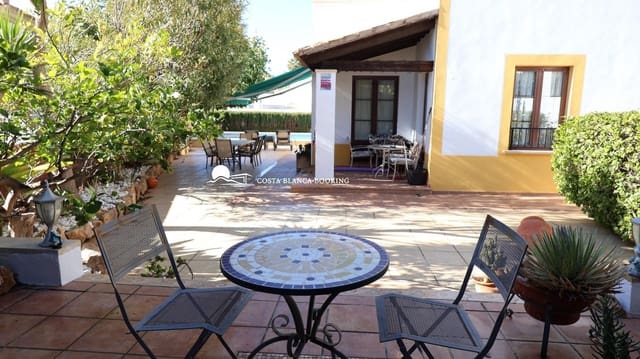3 sypialnia Willa na sprzedaż w Finestrat z garażem - 699 950 € (Ref: 10011454)