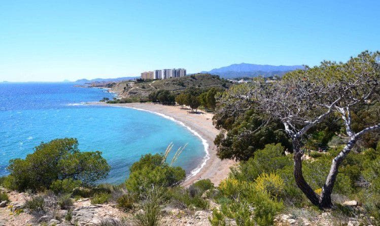 4 makuuhuone Huvila myytävänä paikassa La Villajoyosa / Vila Joiosa mukana uima-altaan 
autotalli - 764 500 € (Ref: 10011456)