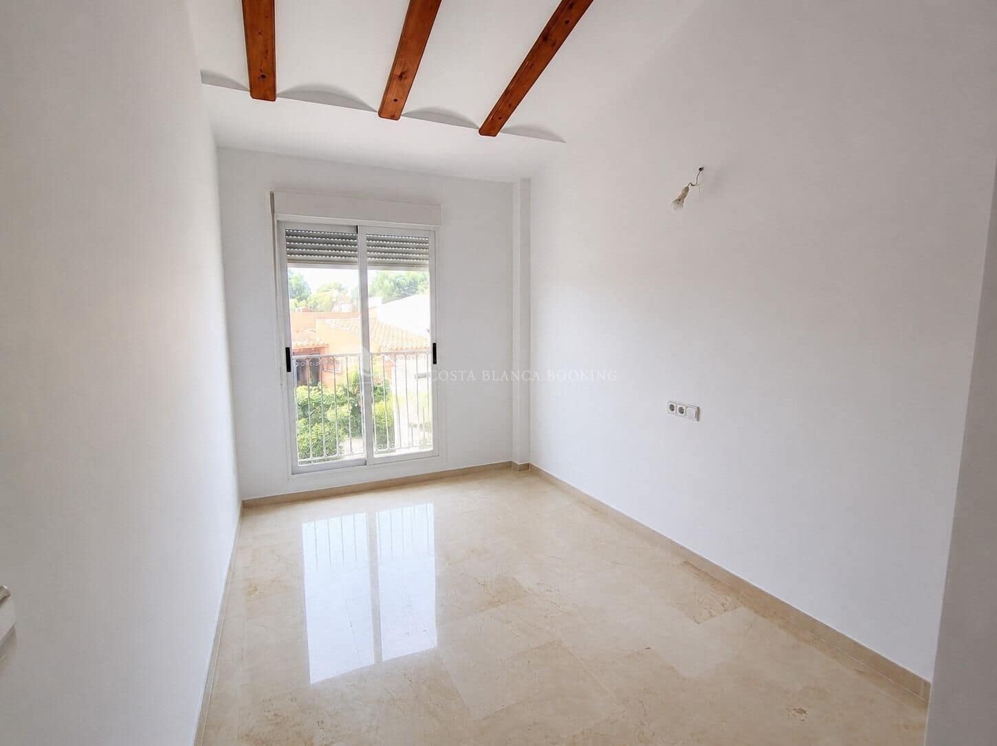 3 sypialnia Bungalow na sprzedaż w La Nucia z basenem garażem - 340 000 € (Ref: 10022467)