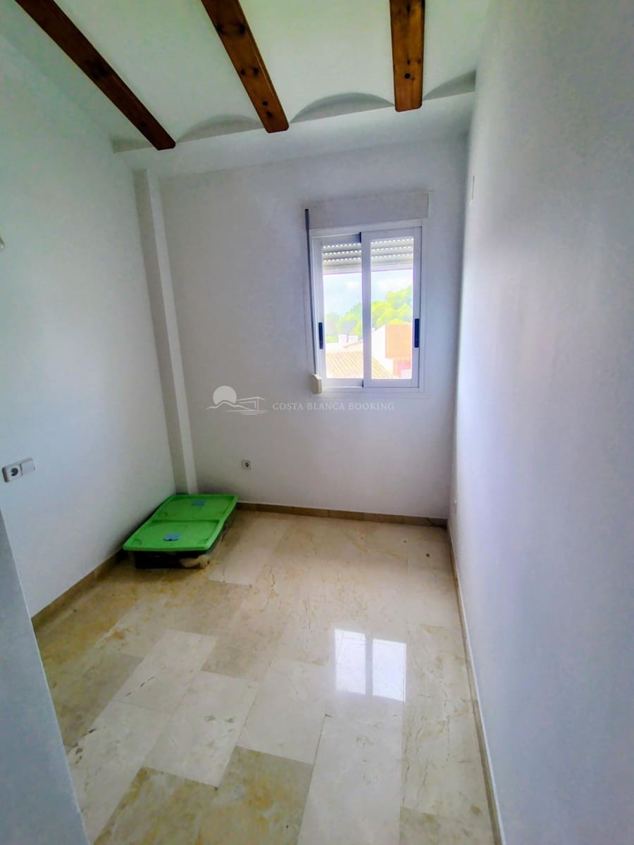 3 sypialnia Bungalow na sprzedaż w La Nucia z basenem garażem - 340 000 € (Ref: 10022467)