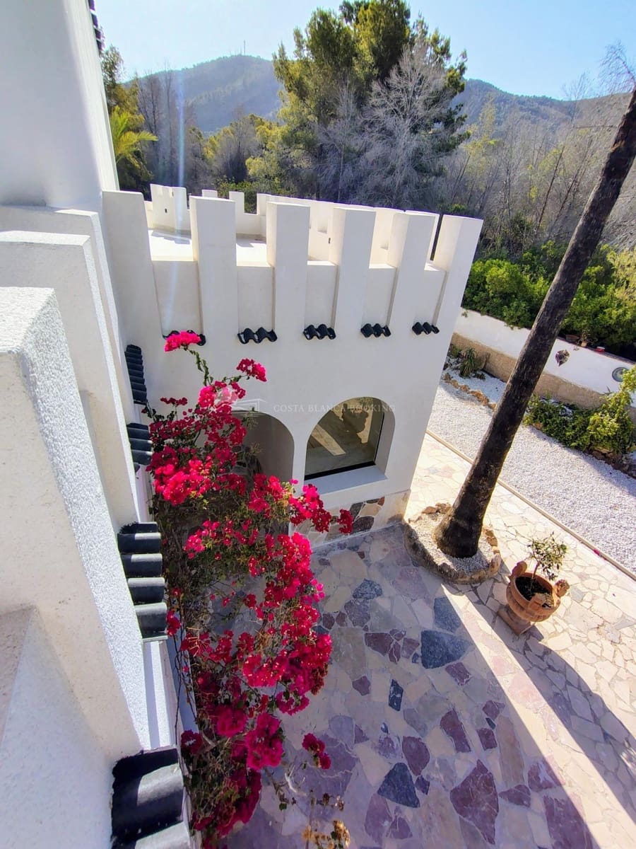 4 Zimmer Villa zu verkaufen in Albir mit Pool Garage - 1.595.000 € (Ref: 10025616)