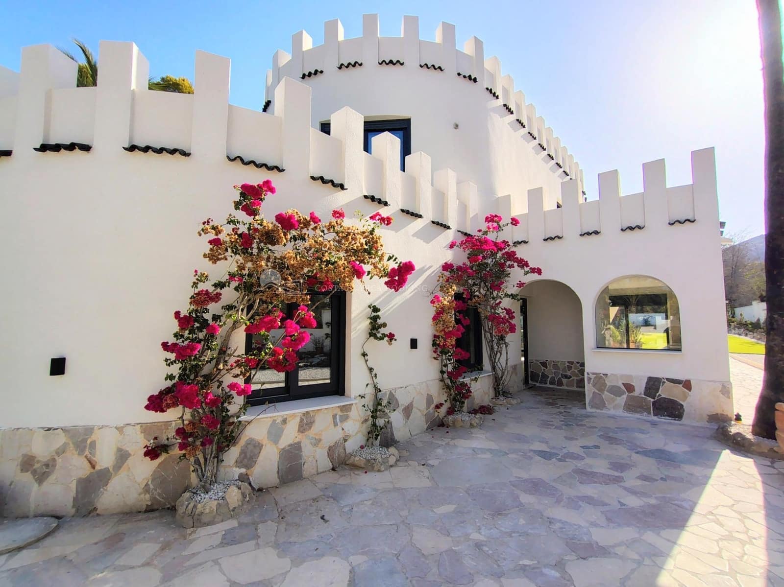 4 Zimmer Villa zu verkaufen in Albir mit Pool Garage - 1.595.000 € (Ref: 10025616)