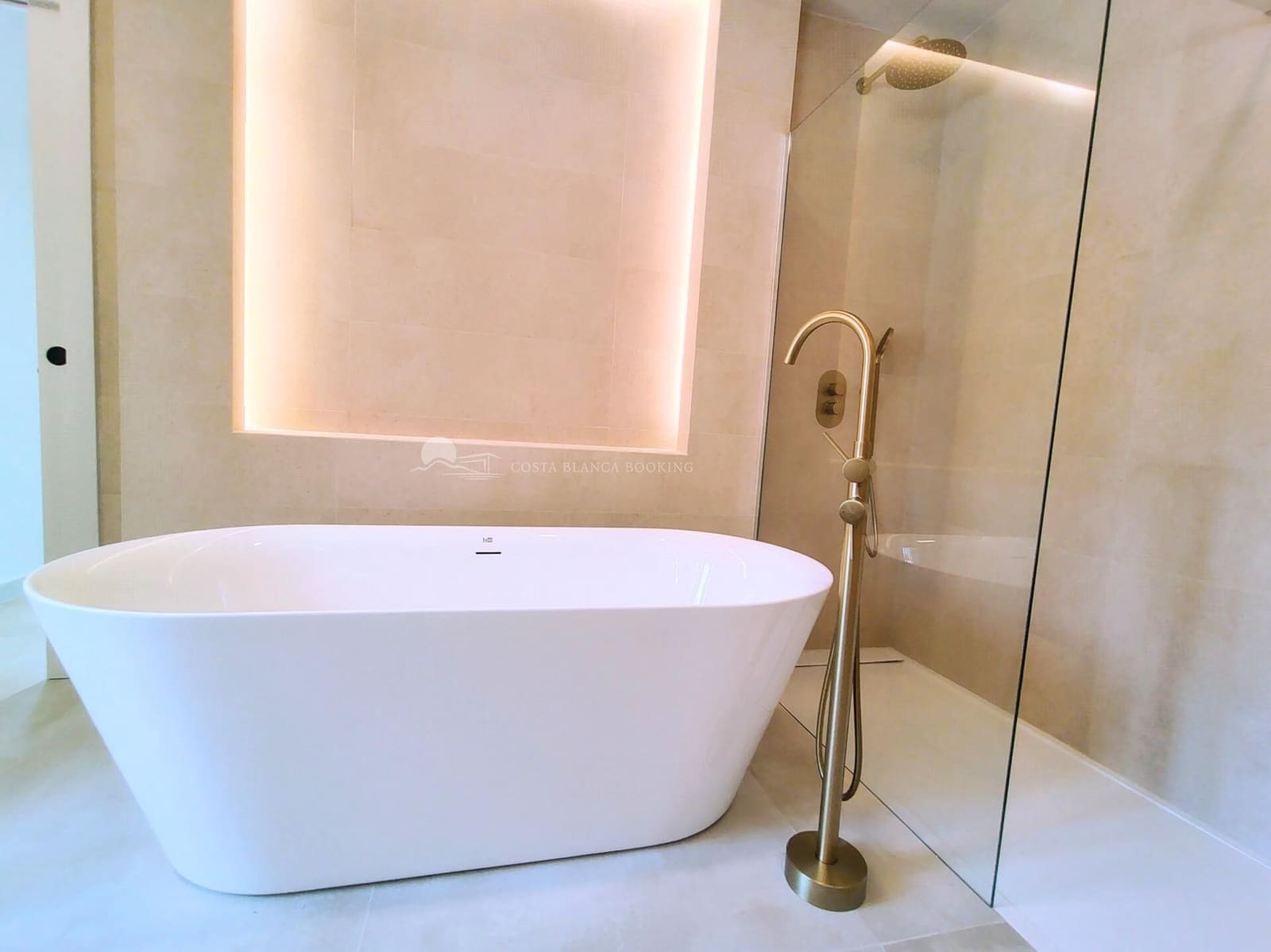 4 Zimmer Villa zu verkaufen in Albir mit Pool Garage - 1.595.000 € (Ref: 10025616)