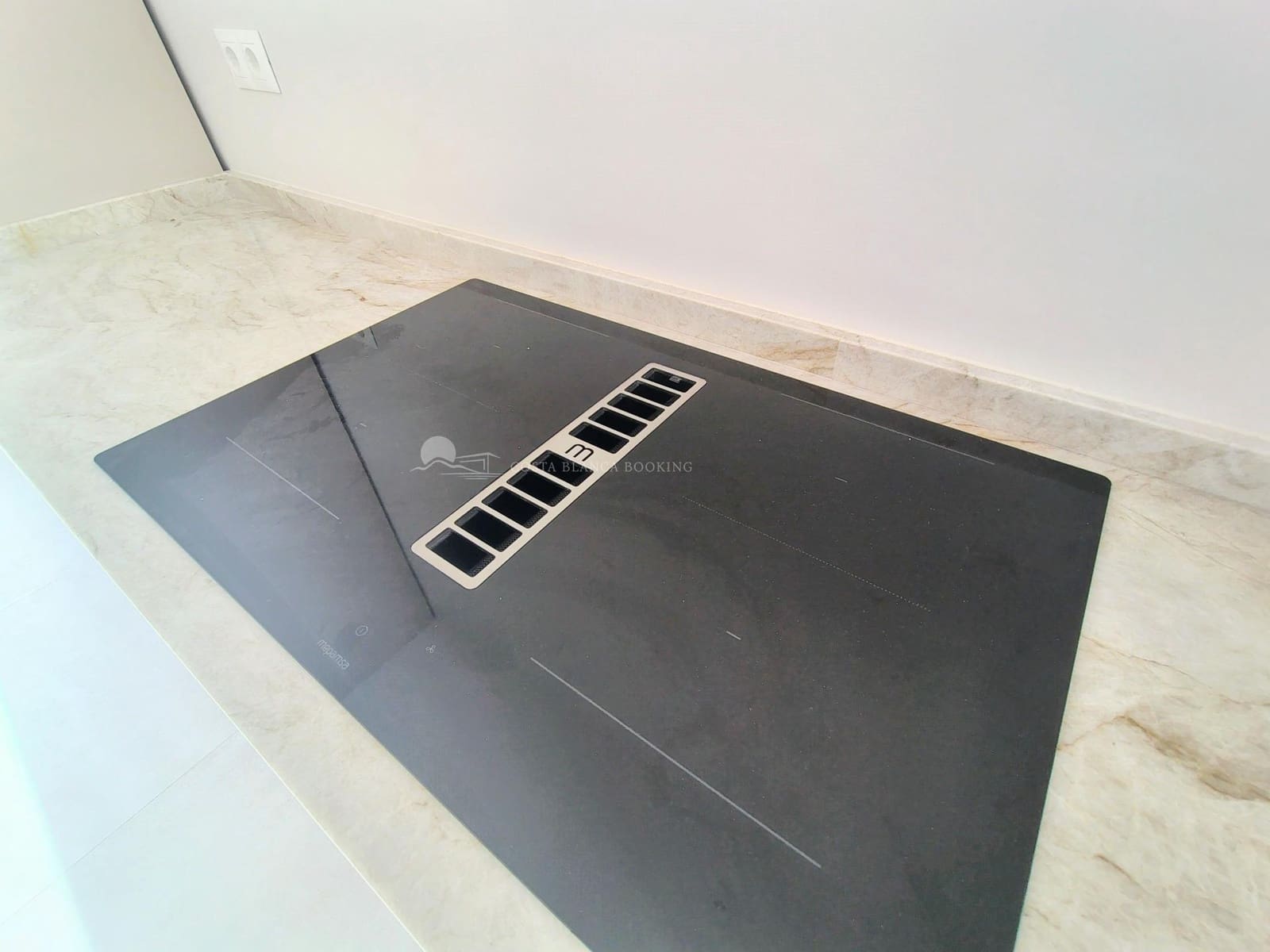 4 Zimmer Villa zu verkaufen in Albir mit Pool Garage - 1.595.000 € (Ref: 10025616)