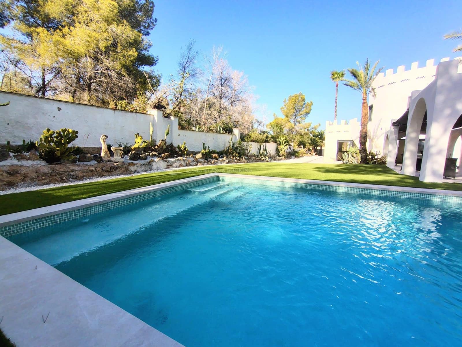 4 Zimmer Villa zu verkaufen in Albir mit Pool Garage - 1.595.000 € (Ref: 10025616)