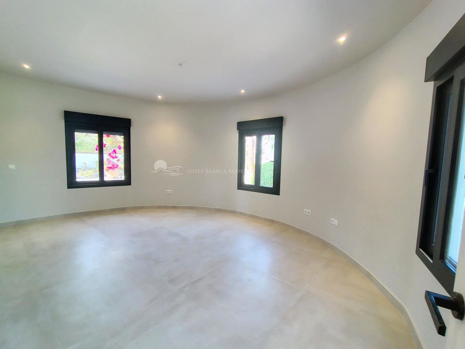 4 Zimmer Villa zu verkaufen in Albir mit Pool Garage - 1.595.000 € (Ref: 10025616)