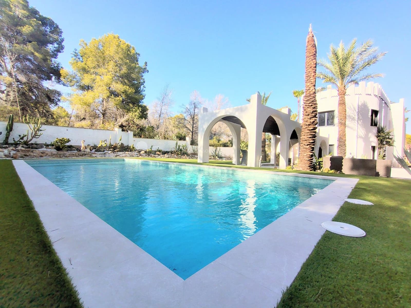 4 Zimmer Villa zu verkaufen in Albir mit Pool Garage - 1.595.000 € (Ref: 10025616)