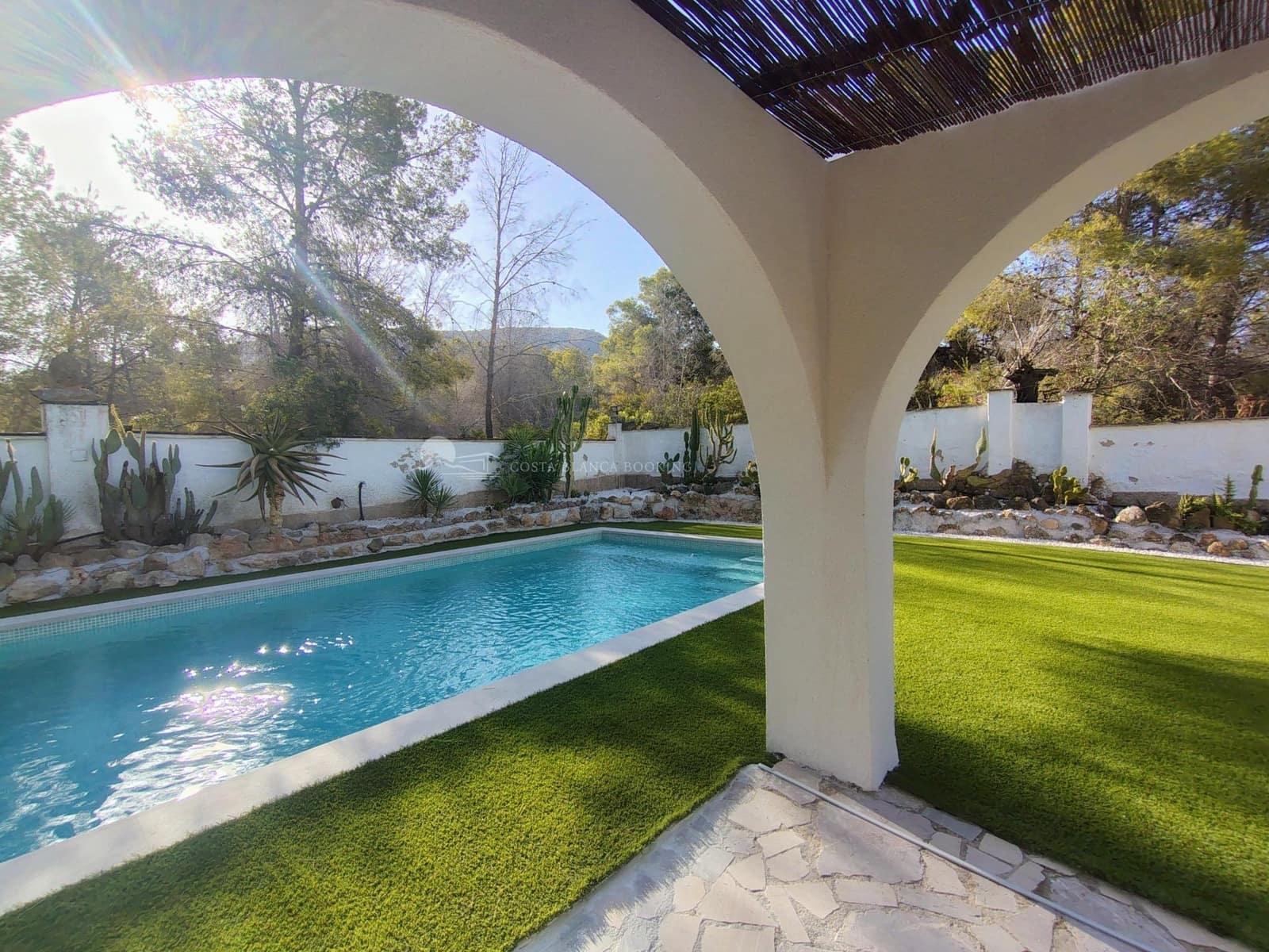 4 Zimmer Villa zu verkaufen in Albir mit Pool Garage - 1.595.000 € (Ref: 10025616)