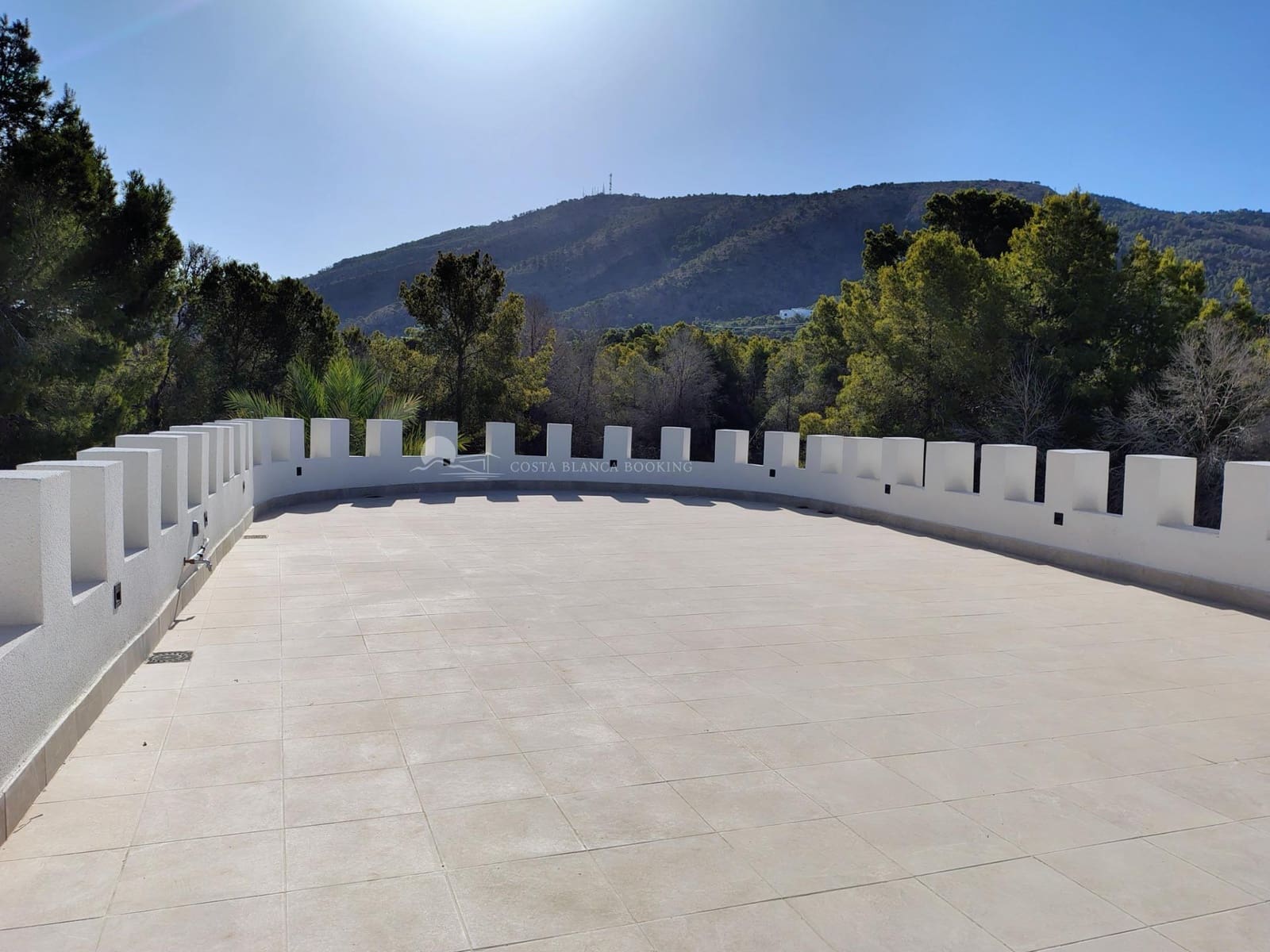4 Zimmer Villa zu verkaufen in Albir mit Pool Garage - 1.595.000 € (Ref: 10025616)