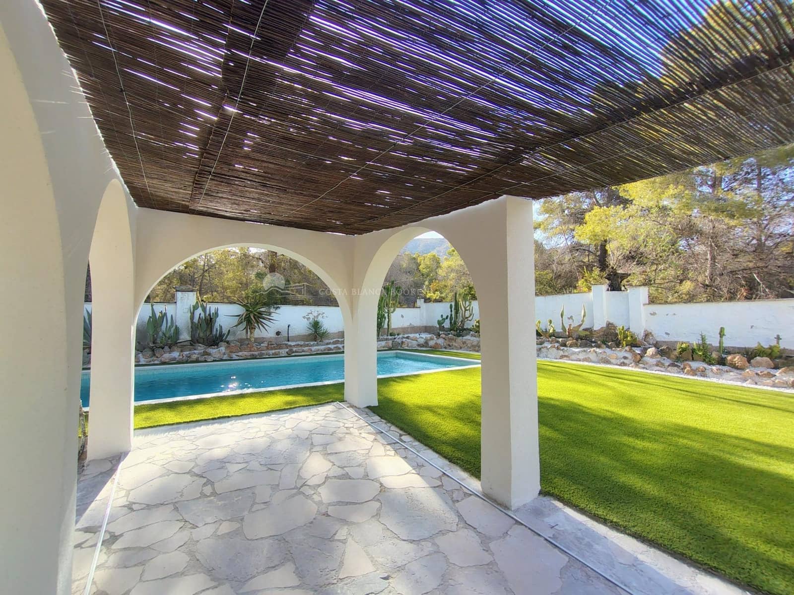 4 Zimmer Villa zu verkaufen in Albir mit Pool Garage - 1.595.000 € (Ref: 10025616)
