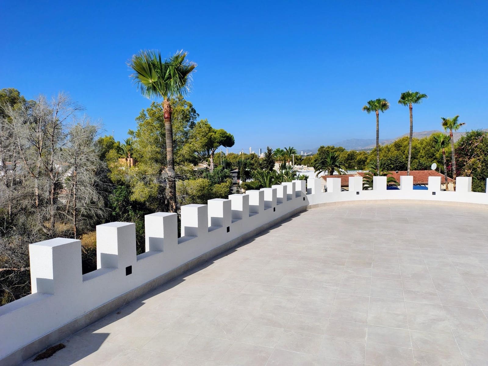 4 Zimmer Villa zu verkaufen in Albir mit Pool Garage - 1.595.000 € (Ref: 10025616)