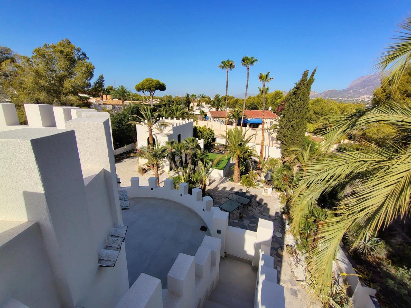 4 Zimmer Villa zu verkaufen in Albir mit Pool Garage - 1.595.000 € (Ref: 10025616)