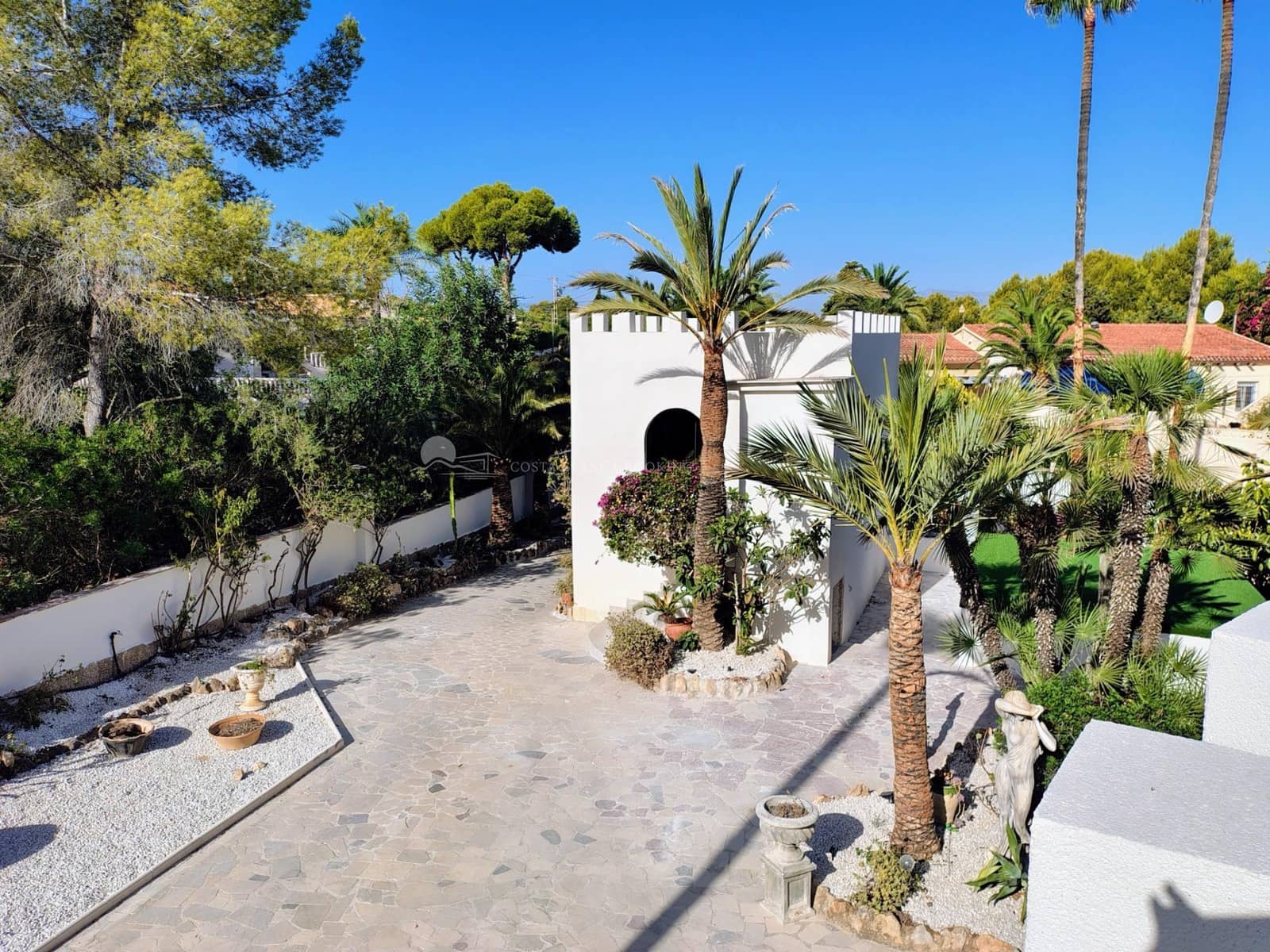 4 Zimmer Villa zu verkaufen in Albir mit Pool Garage - 1.595.000 € (Ref: 10025616)